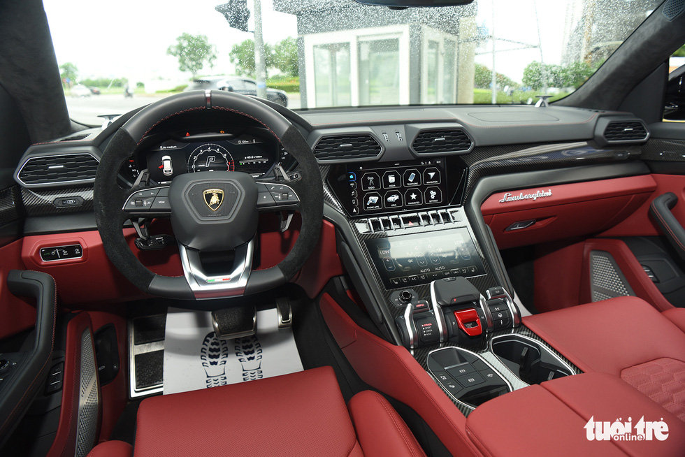 Siêu SUV Lamborghini Urus 2022 đầu tiên về Việt Nam, giá hơn 20 tỉ đồng - Ảnh 6. Siêu SUV Lamborghini Urus 2022 đầu tiên về Việt Nam, giá hơn 20 tỉ đồng - Ảnh 6.