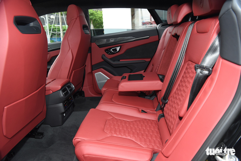 Siêu SUV Lamborghini Urus 2022 đầu tiên về Việt Nam, giá hơn 20 tỉ đồng - Ảnh 11.