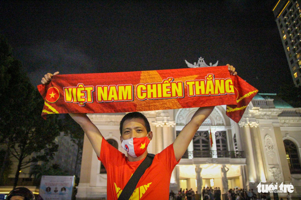 Cả nước tưng bừng mừng chiến thắng lộng lẫy của U23 Việt Nam - Ảnh 11.