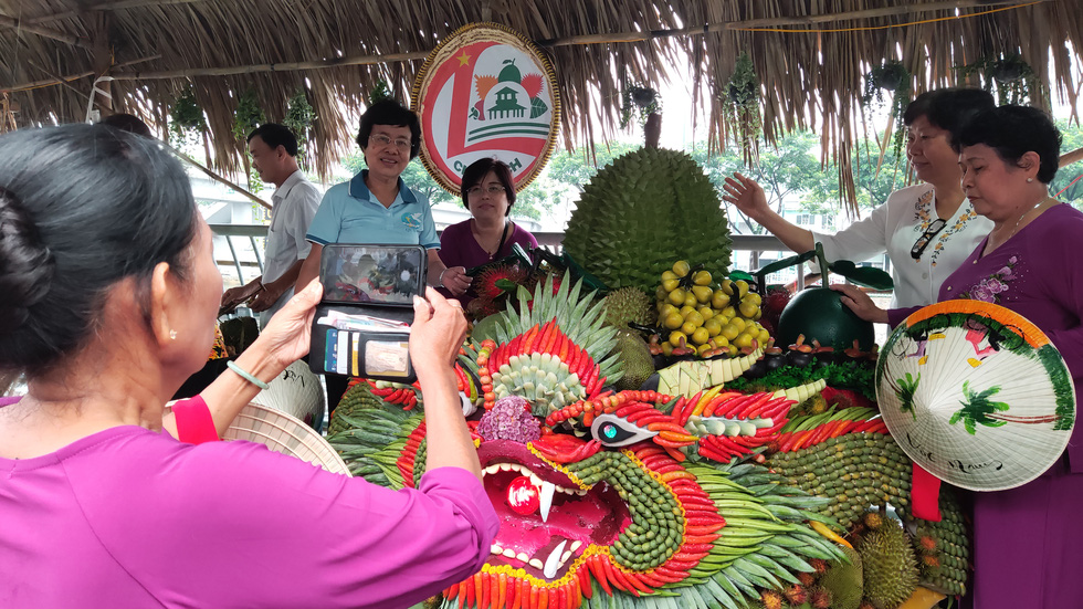 Ghé bến Bình Đông thưởng thức bánh trái đặc sản ở chợ Trên bến dưới thuyền - Ảnh 9.