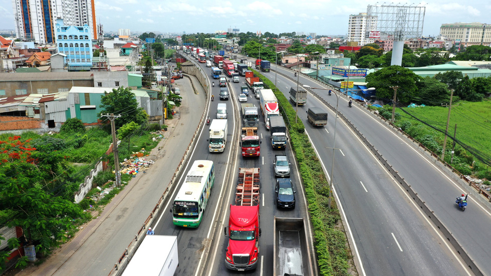 Cận cảnh những điểm nghẽn chờ vành đai 3 giải cứu - Ảnh 13.