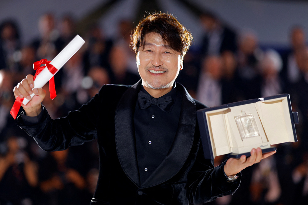 Cannes 2022: Triangle of Sadness giành giải Cành cọ vàng; điện ảnh Hàn Quốc thắng lớn - Ảnh 5.