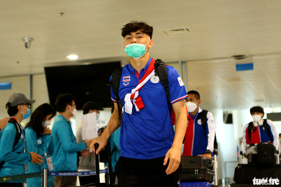 U23 Thái Lan đã đến Việt Nam với 16 cầu thủ đầu tiên - Ảnh 4.