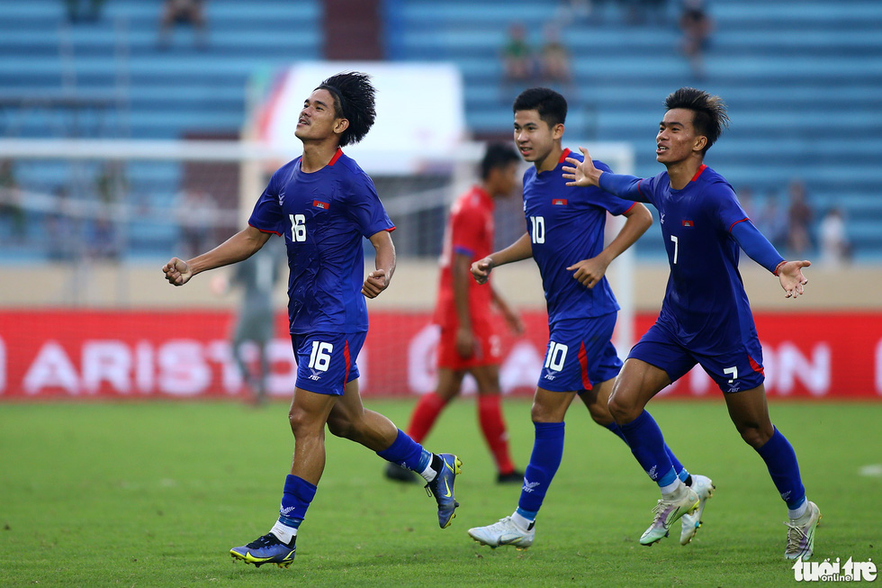U23 Campuchia có đồng HLV trưởng là danh thủ Keisuke Honda - Ảnh 2.