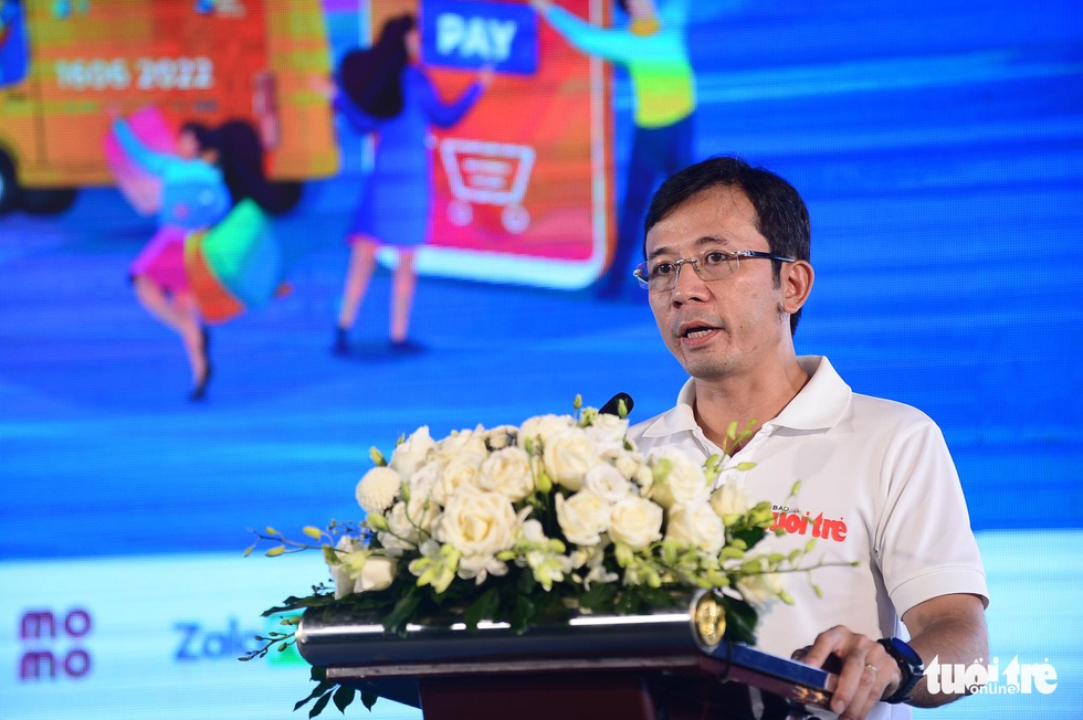 Tưng bừng khai mạc Chợ phiên Không tiền mặt dành cho công nhân - Ảnh 8. Tưng bừng khai mạc Chợ phiên Không tiền mặt dành cho công nhân - Ảnh 8.