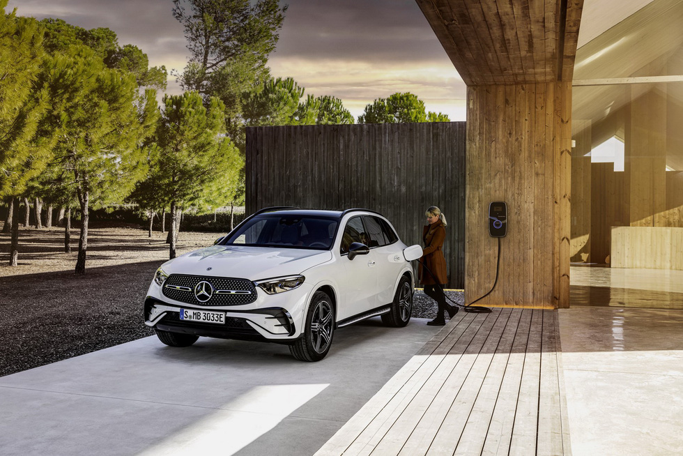 SUV bán chạy nhất của Mercedes-Benz GLC ra mắt thế hệ mới: Mọi bản đều có tùy chọn hybrid - Ảnh 16.