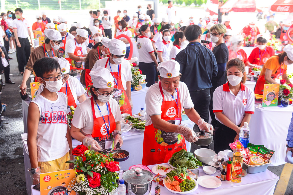 Hơn 999 gia đình khắp cả nước cùng Saigon Co.op xác lập kỷ lục Việt Nam về nấu ăn - Ảnh 1.