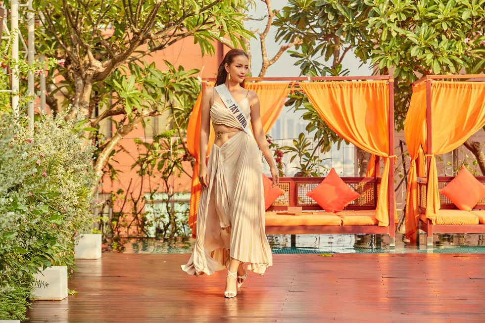 Hoa hậu Hoàn vũ Việt Nam 2022 Nguyễn Thị Ngọc Châu dành 70% tiền thưởng cho trẻ khó khăn - Ảnh 11.