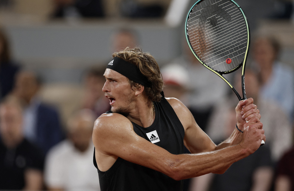 Zverev bỏ cuộc vì chấn thương, Nadal vào chung kết Roland Garros 2022 - Ảnh 2.
