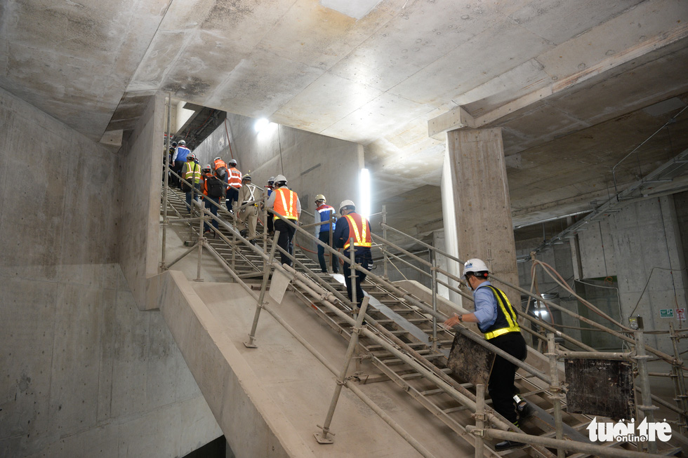 Cửa lấy sáng - điểm nhấn của nhà ga metro trung tâm Bến Thành - Ảnh 8.