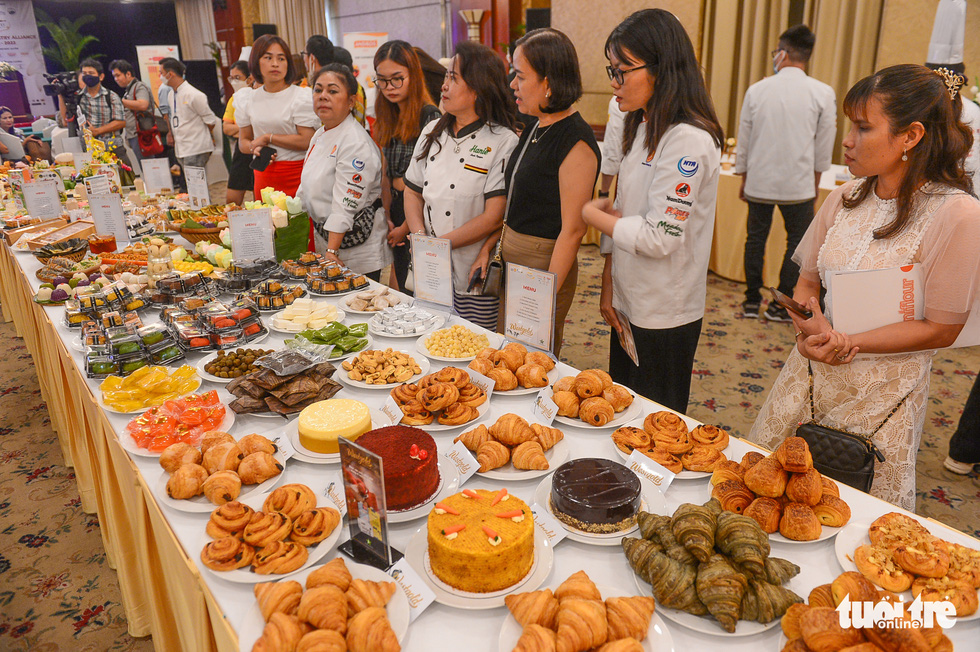 Cận cảnh bàn tiệc giành giải quán quân cuộc thi làm bánh ngon nhất Việt Nam - Ảnh 1.
