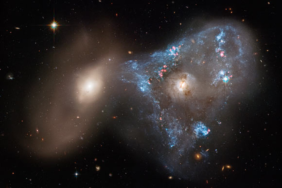 Những ‘thiên hà nhảy múa’ nhìn từ siêu kính thiên văn James Webb - Ảnh 3.
