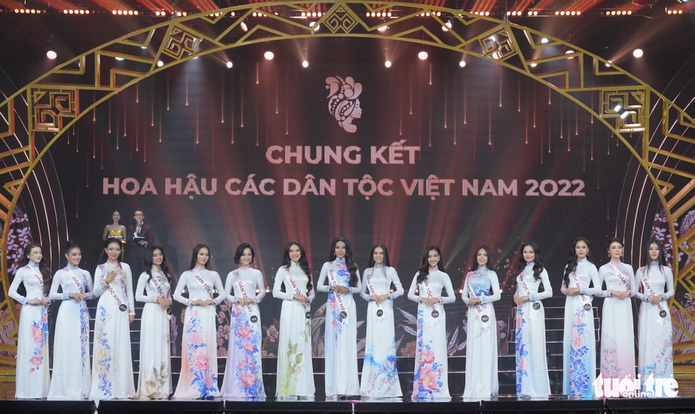 Nông Thúy Hằng - cô gái dân tộc Tày - đoạt vương miện Hoa hậu các dân tộc Việt Nam 2022 - Ảnh 6.