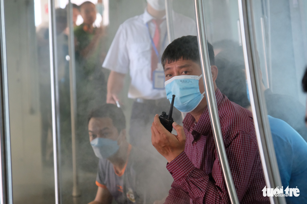 Diễn tập tình huống chữa cháy khó nhất trên metro Cát Linh - Hà Đông - Ảnh 3.
