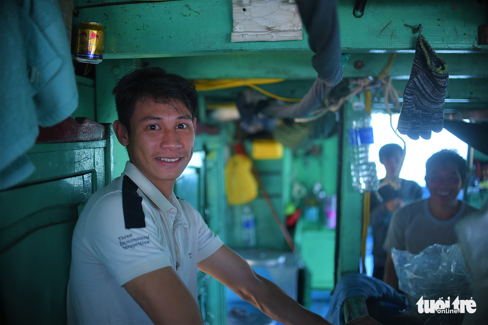Thuyền trưởng tàu cứu 4 ngư dân Bình Thuận: Chúng tôi là anh em bạn nghề biển - Ảnh 2.