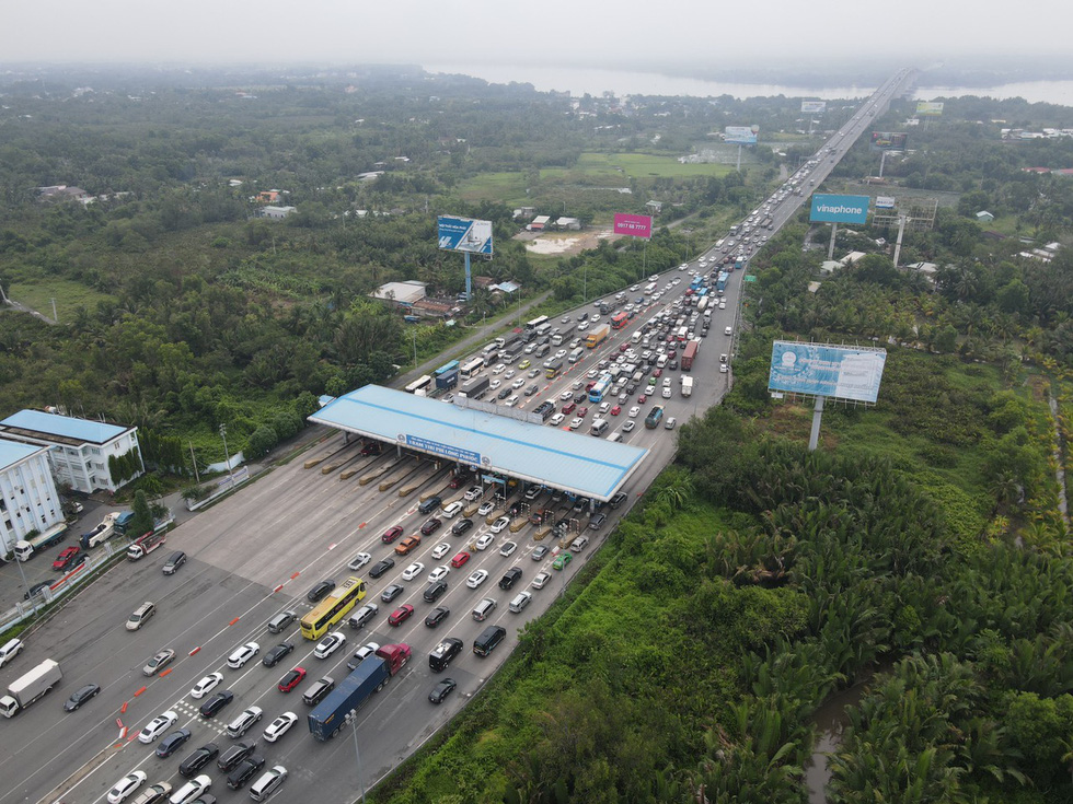 Tin sáng 26-7: Đàm phán giảm giá 19 loại thuốc; Khẩn trương nghiên cứu giảm thuế, phí cho xăng dầu - Ảnh 3.