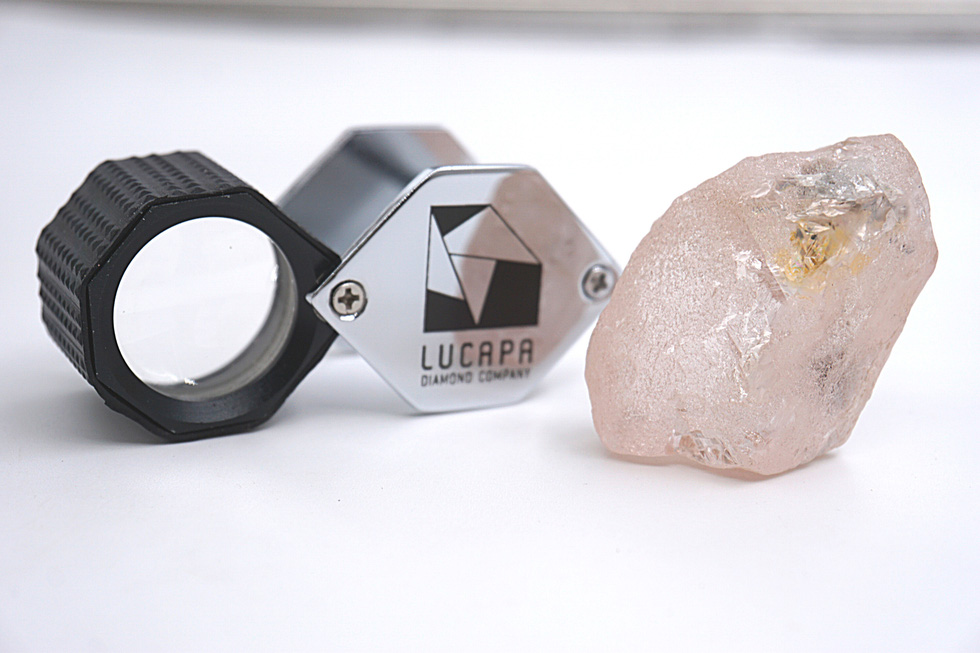 Phát hiện viên kim cương hồng cực hiếm, lớn nhất trong 300 năm - Ảnh 5.