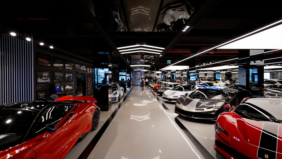 Dubai mới mở đại lý siêu xe đắt giá bậc nhất thế giới - Ảnh 6.