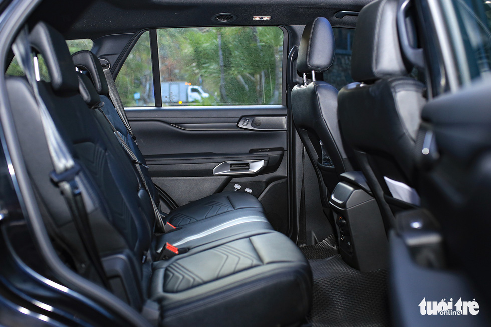 Ford Everest Titanium+: SUV đầy ắp công nghệ, giá 1,452 tỉ đồng - Ảnh 17