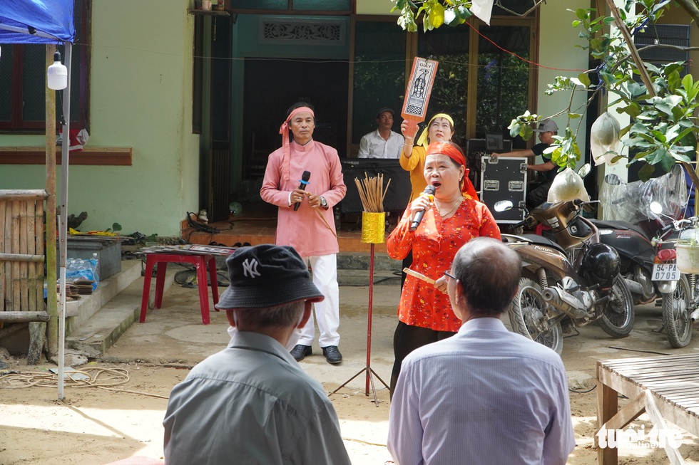 Going back to Dai Binh village to play festivals and enjoy fruit from the garden on the Thu Bon river - Photo 6.