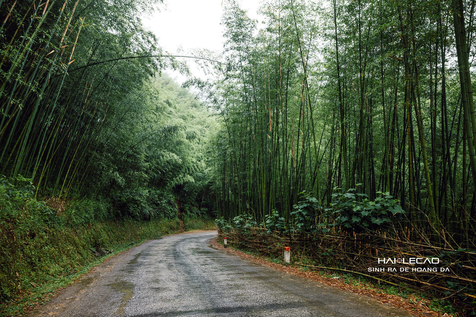 Driving on majestic roads, camping in the middle of Ha Giang mountains and rivers - Photo 22.