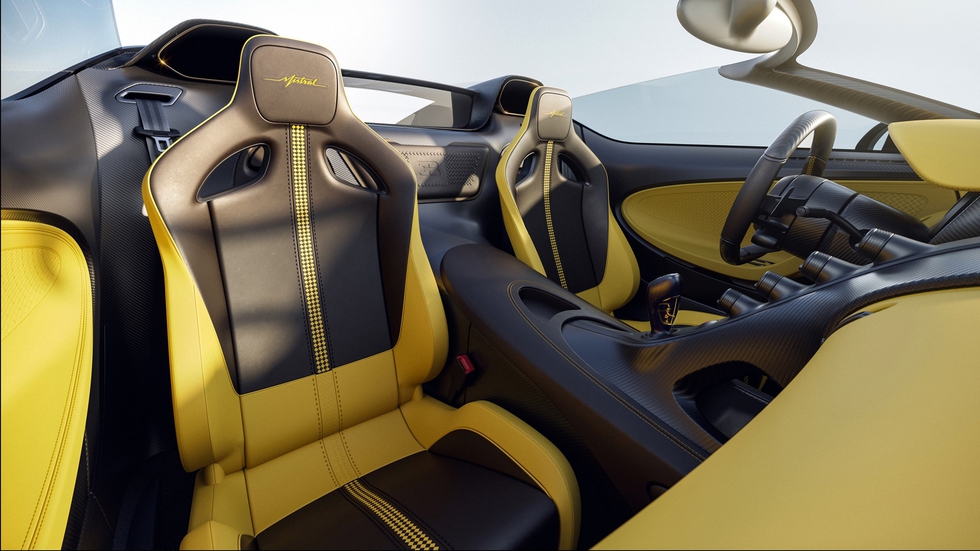 5 điểm đáng kinh ngạc trên Bugatti Mistral Roadster - xe mui trần mạnh nhất thế giới - Ảnh 12. 5 điểm đáng kinh ngạc trên Bugatti Mistral Roadster - xe mui trần mạnh nhất thế giới - Ảnh 12.