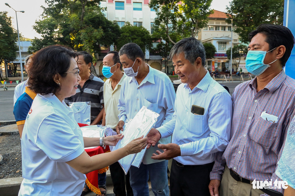 Người dân trung tâm TP.HCM vui mừng thoát cảnh 8 năm bị lô cốt bao vây - Ảnh 5.