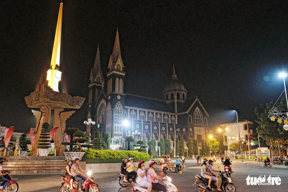 9 điểm du lịch gần TP.HCM, thuận tiện cho kỳ nghỉ 2-9 đầy thư thái - Ảnh 10. 9 điểm du lịch gần TP.HCM, thuận tiện cho kỳ nghỉ 2-9 đầy thư thái - Ảnh 10.