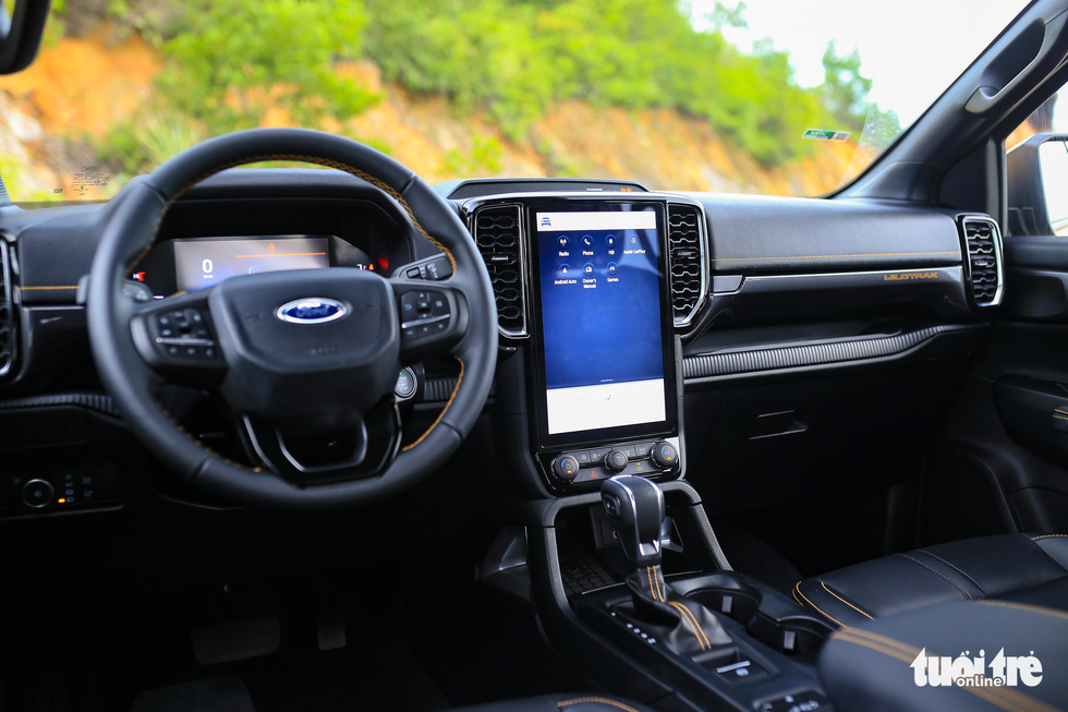 Đánh giá Ford Ranger Wildtrak 2023: Thu hẹp khác biệt với ‘xe con’ - Ảnh 4.