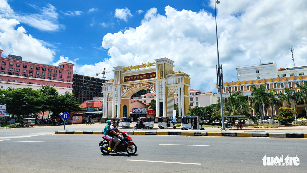 Trở lại nơi hàng chục lao động Việt tháo chạy khỏi casino ở Campuchia - Ảnh 3.