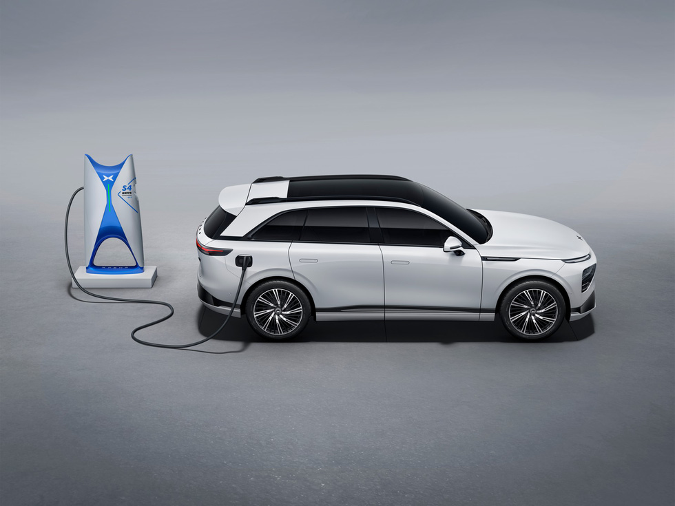 The world's fastest charging electric SUV: 5 minutes to go 200km - Photo 4.