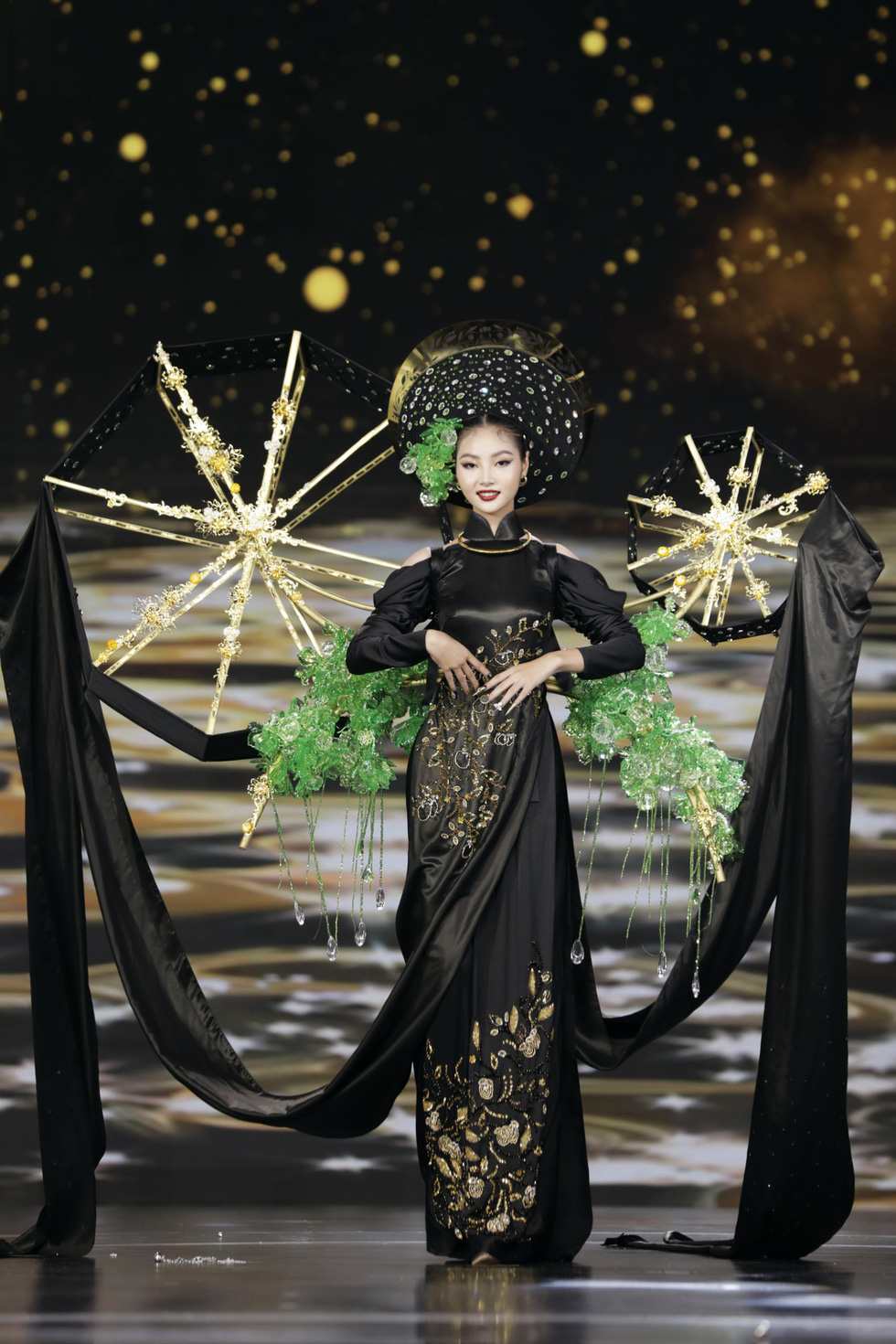 Miss Grand Vietnam 2022: Đêm diễn trang phục văn hóa dân tộc chưa đậm chất thời trang - Ảnh 11.