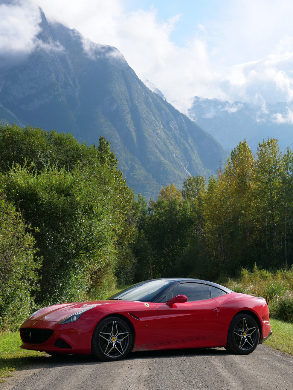 Traveling through 3 countries with a Ferrari supercar: Traveled nearly 21,000km in 2 months - Photo 5.