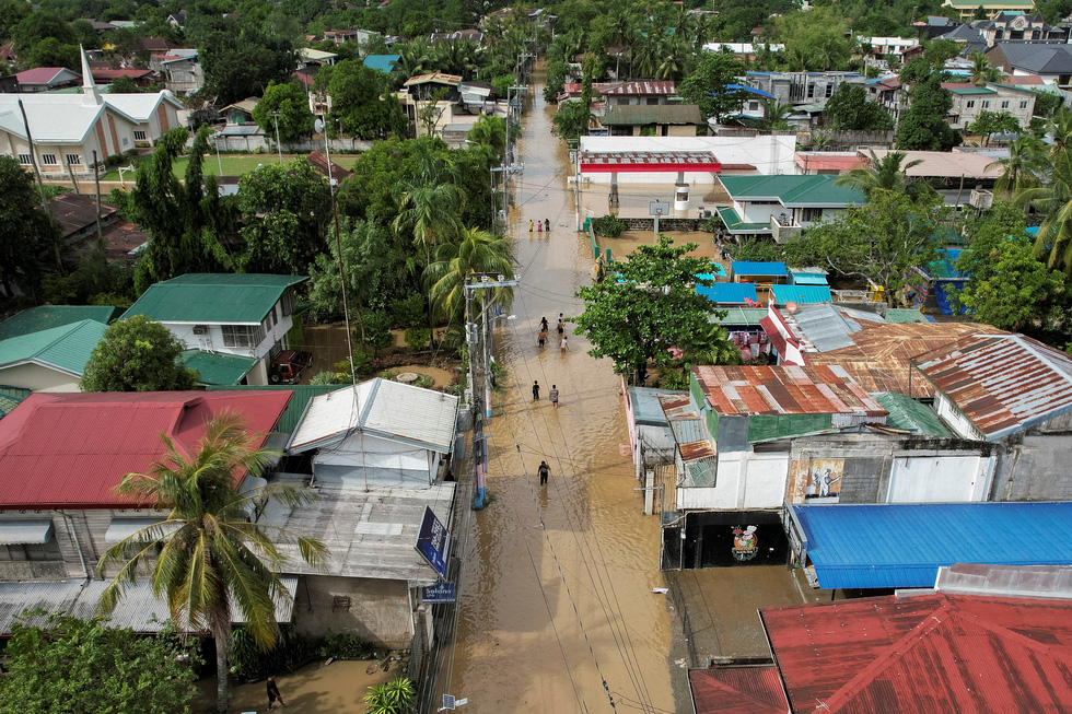 Siêu bão Noru: Ít nhất 5 người Philippines thiệt mạng - Ảnh 3.