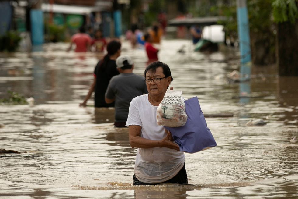  Ít nhất 5 người Philippines thiệt mạng - Ảnh 4.