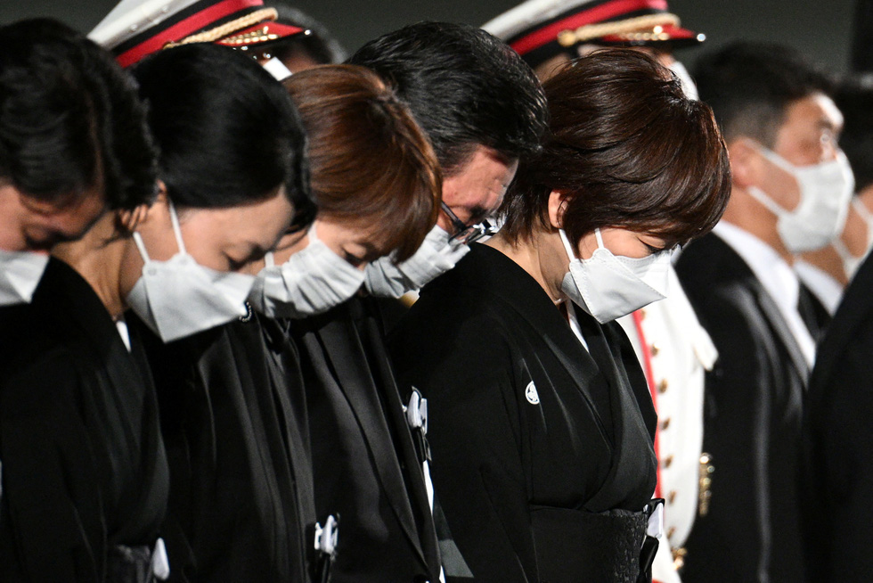 Japan and world leaders pay tribute to late Prime Minister Abe during the national mourning ceremony - Photo 7.