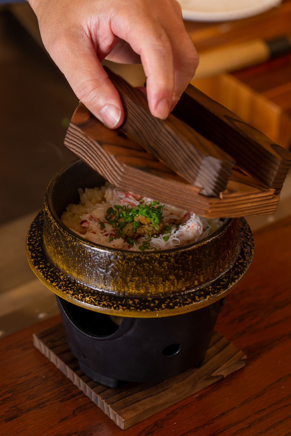 Nghe - ngửi - chạm - nếm món Nhật ở Việt Nam với tài nghệ của đầu bếp từng nhận sao Michelin - Ảnh 10.