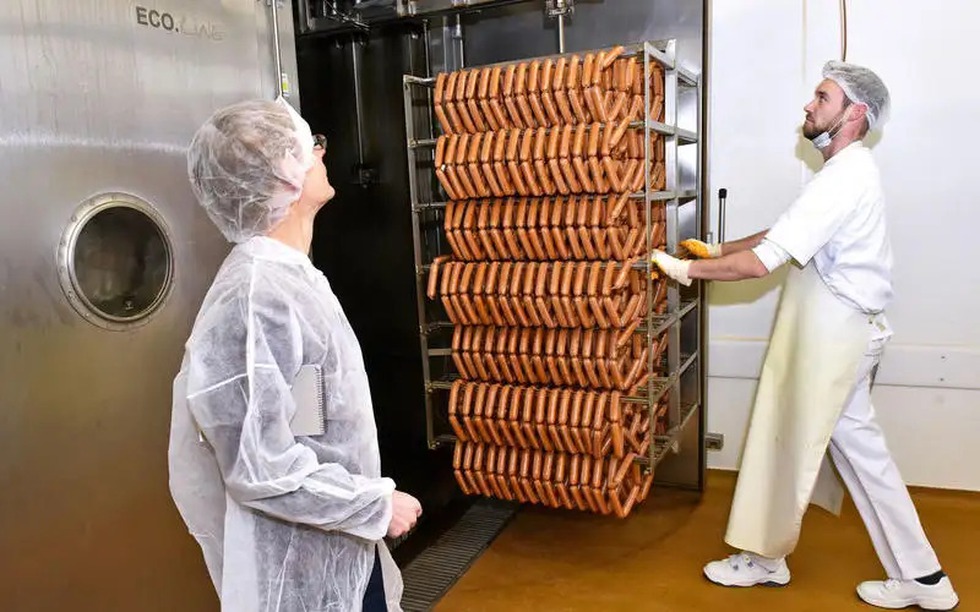 Hãng xe không chỉ làm ra ô tô: Bán xúc xích, xây cả thị trấn, kinh doanh bất động sản... - Ảnh 10. Hãng xe không chỉ làm ra ô tô: Bán xúc xích, xây cả thị trấn, kinh doanh bất động sản... - Ảnh 10.