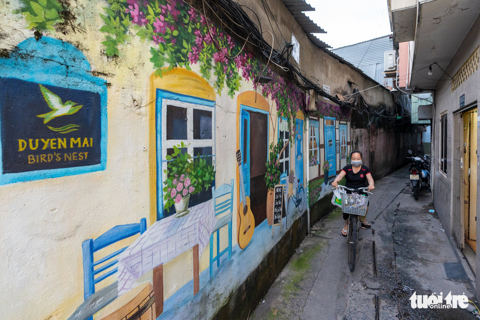 Những công trình chống vẽ bậy ở Sài Gòn - Ảnh 2.