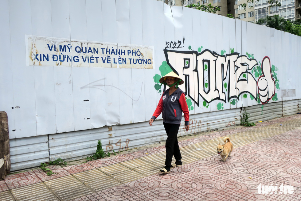 Những công trình chống vẽ bậy ở Sài Gòn - Ảnh 7.