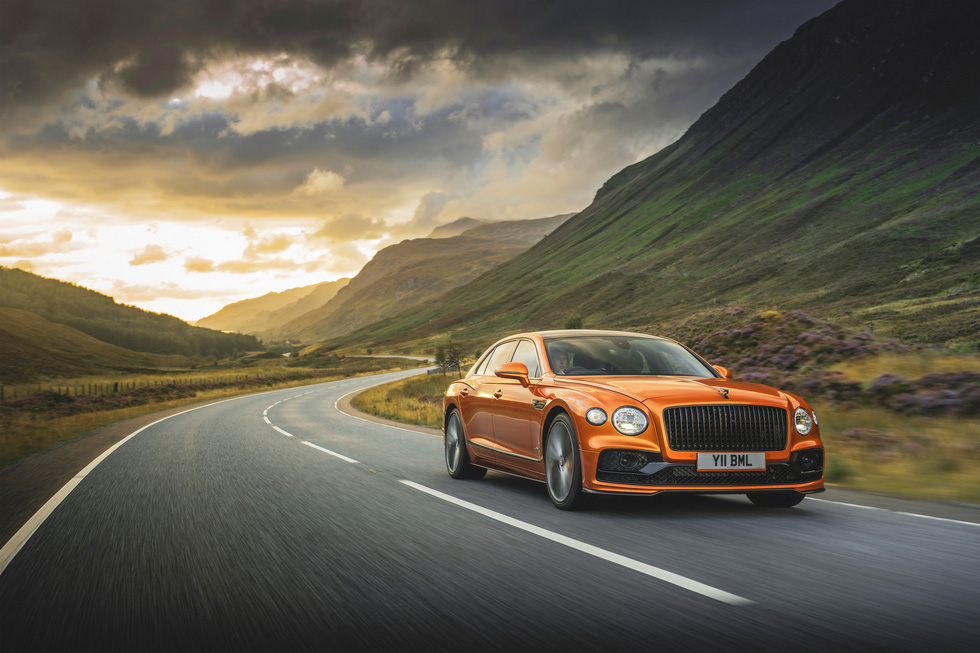 Bentley Flying Spur ra mắt bản mới: Mạnh và nhanh nhất, chưa tiết lộ giá  - Ảnh 5.