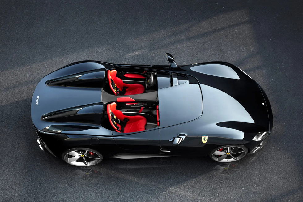 Tỉ phú rởm đã dùng siêu xe Ferrari lừa đảo những người giàu có hàng triệu USD như thế nào? - Ảnh 8.
