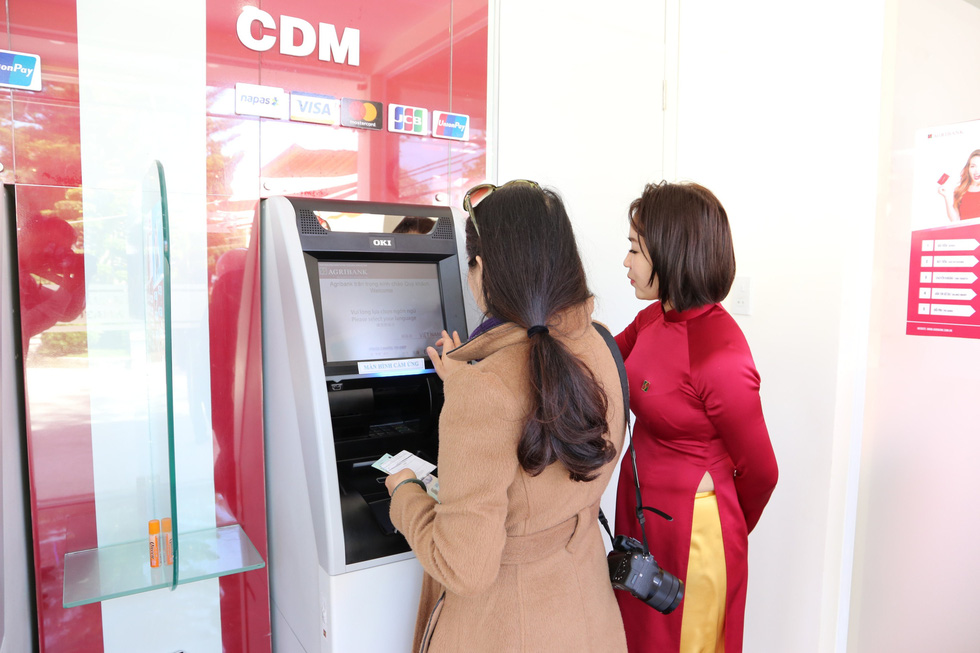 Agribank Lâm Đồng hướng tới ngân hàng hiện đại chuyên nghiệp - số hóa - Ảnh 4.