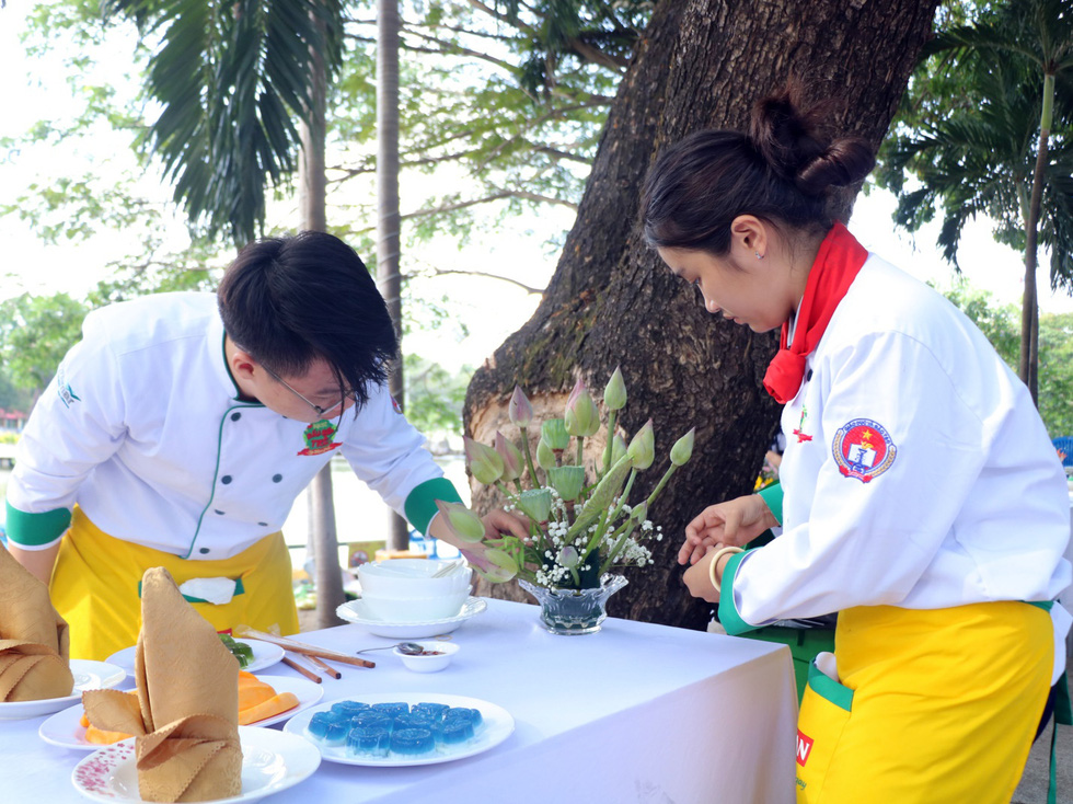 Hàng trăm học sinh TP.HCM tranh tài ‘vua đầu bếp’ - Ảnh 3.