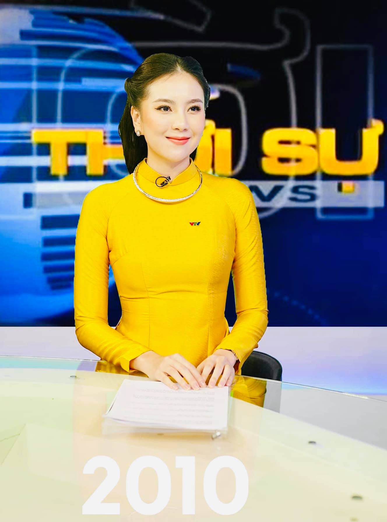 MC  Biên tập viên Anh Thi