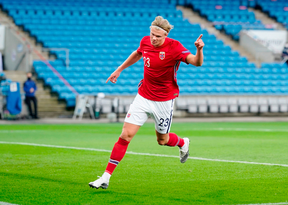 Haaland có hat-trick đầu tiên cho đội tuyển quốc Na Uy.