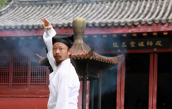 Trần Sư Hành tự nhận mình có kỹ năng khinh công tuyệt đỉnh nhất làng võ thuật Trung Quốc