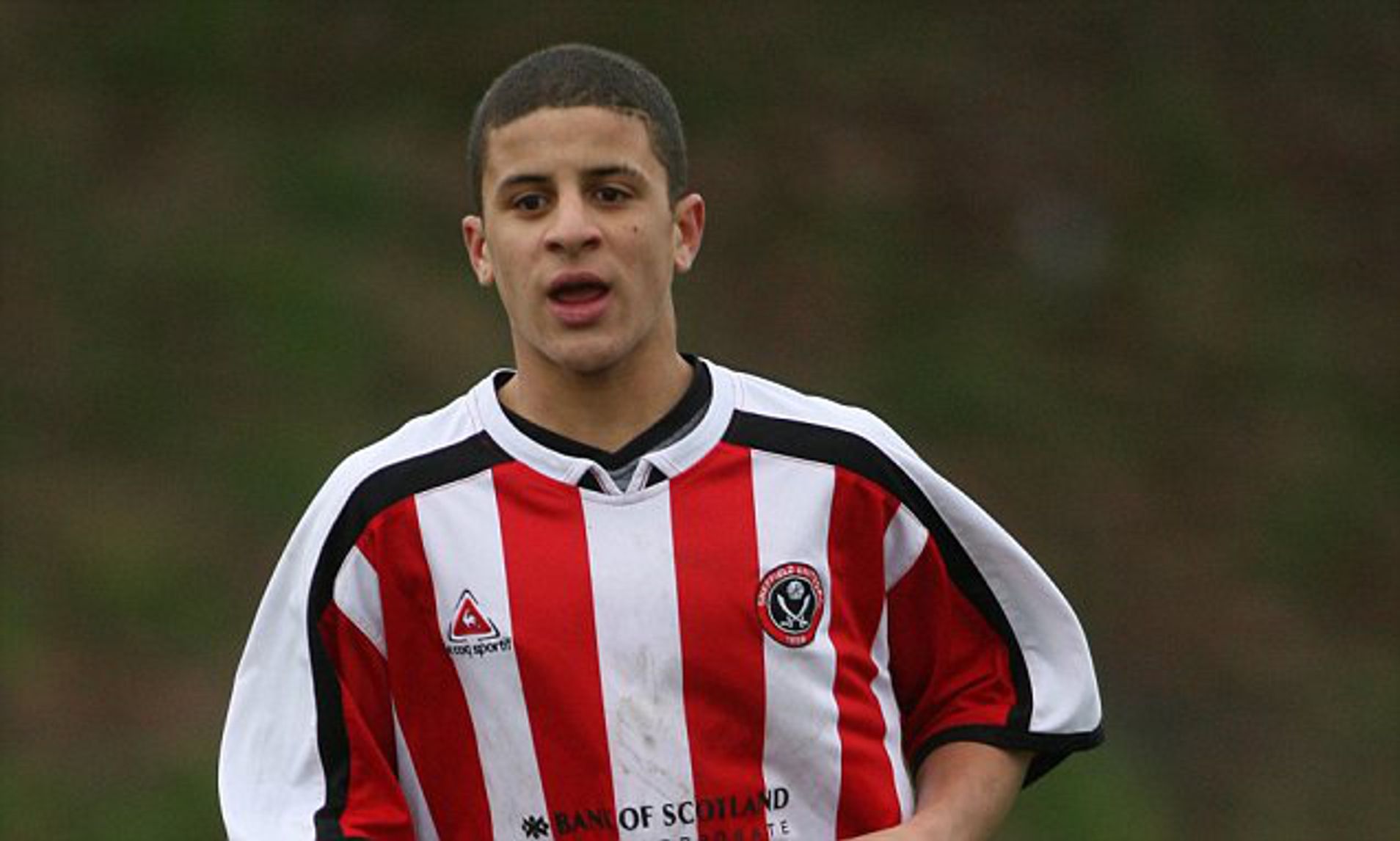 Walker sinh ra và lớn lên ở Sheffield, và có thời gian chơi cho CLB quê nhà