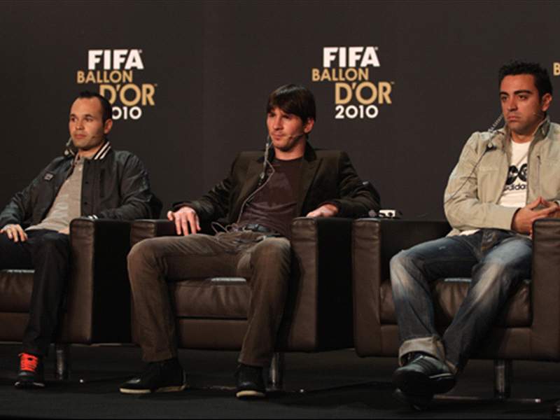 Ba ngôi sao của Barcelona trong lễ trao giải năm 2010.