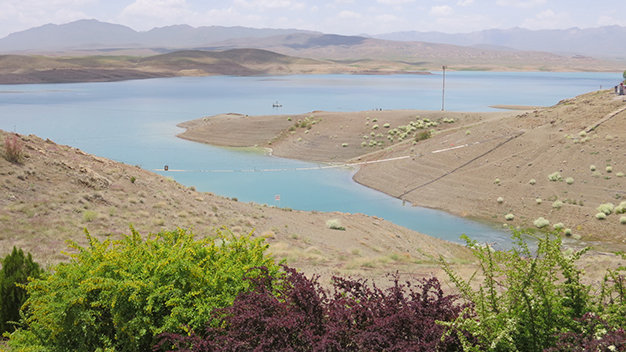 Hồ trên núi cung cấp nước cho năm tỉnh trong vùng